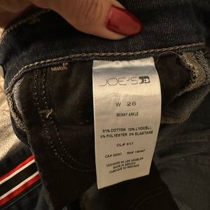 Gently used Joe’s Jeans with stripes. Ankle length